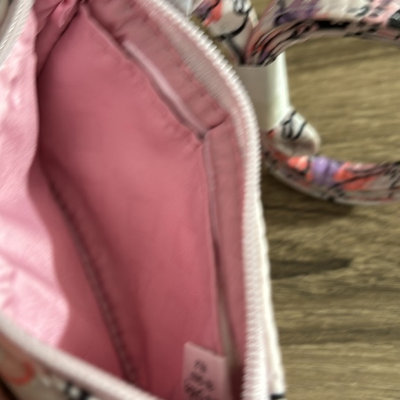 VB ID Case and Lanyard Watercolor NWT - Picture 3 of 7